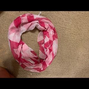 pink and white circle scarf